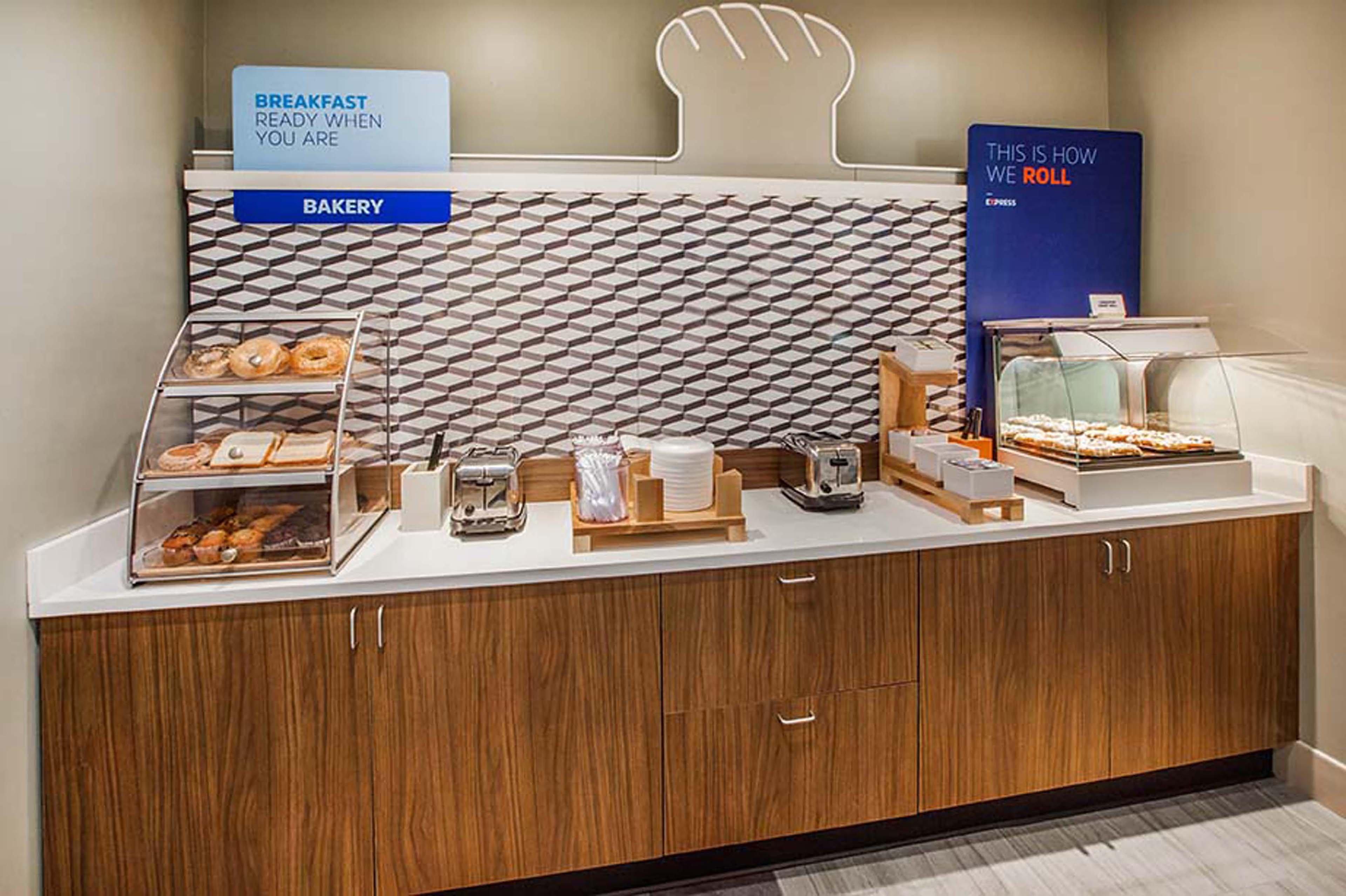 Holiday Inn Express Hotel & Suites - Slave Lake By Ihg Dış mekan fotoğraf