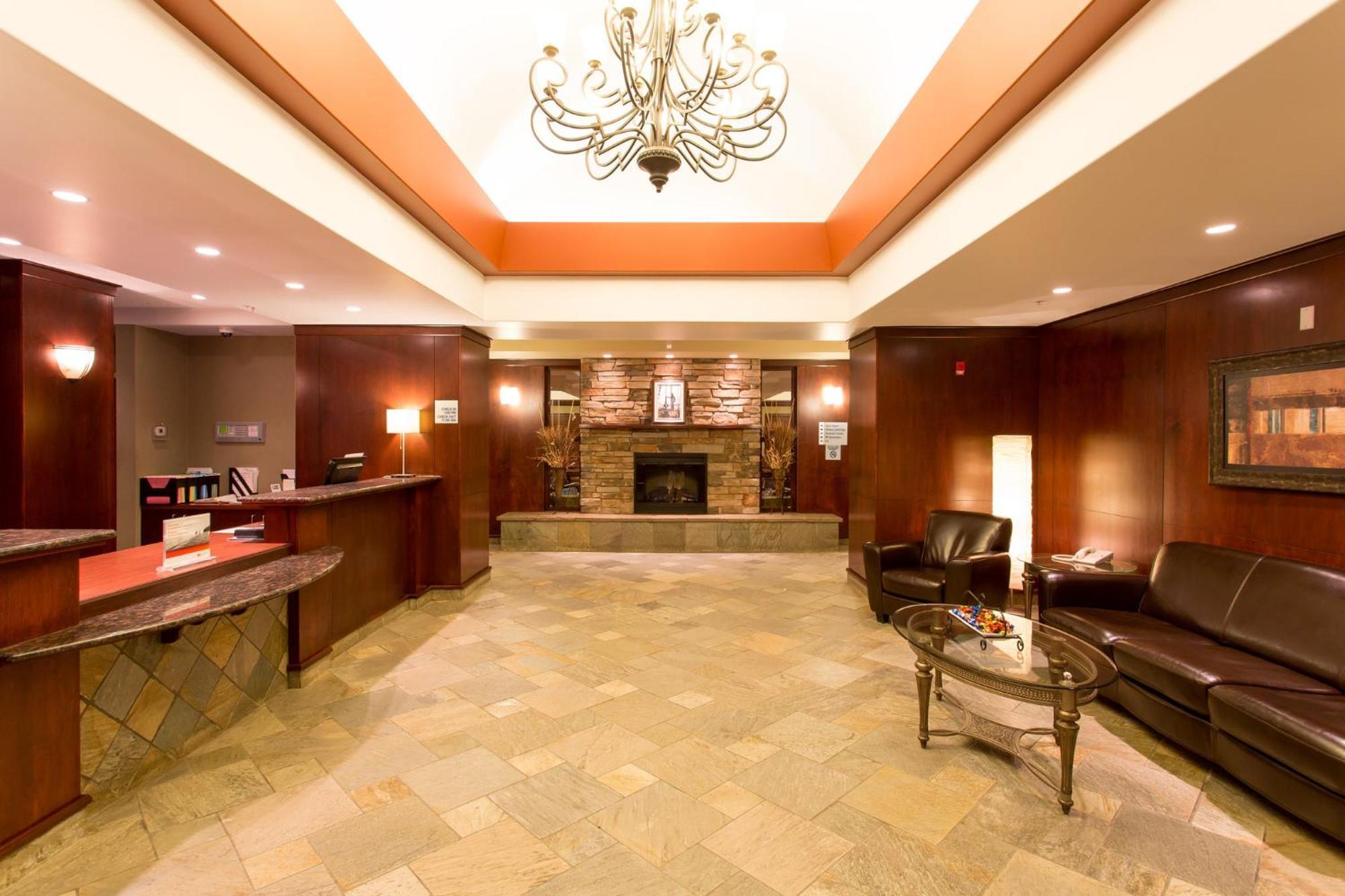Holiday Inn Express Hotel & Suites - Slave Lake By Ihg Dış mekan fotoğraf